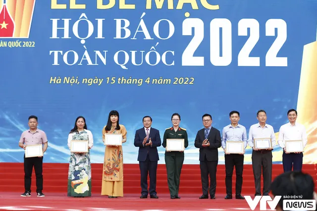 Bế mạc Hội Báo toàn quốc 2022: Cuộc hội tụ đặc sắc của những người làm báo - Ảnh 5.