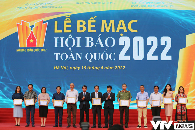 Bế mạc Hội Báo toàn quốc 2022: Cuộc hội tụ đặc sắc của những người làm báo - Ảnh 6.