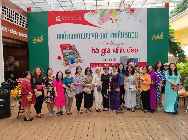 Đường sách TP Hồ Chí Minh - Nơi nuôi dưỡng tình yêu sách và văn hóa đọc trong thế hệ trẻ - Ảnh 4.