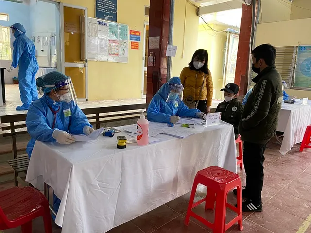 Cao Bằng tiêm vaccine COVID-19 cho hơn 700 học sinh lớp 6 tại 7 huyện, thành phố - Ảnh 2. Cao Bằng tiêm vaccine COVID-19 cho hơn 700 học sinh lớp 6 tại 7 huyện, thành phố - Ảnh 2.