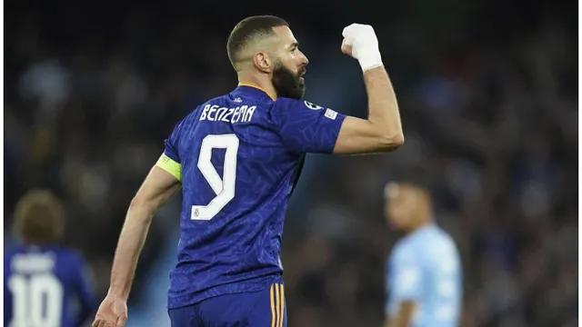 Benzema nổi bật nhất trong cuộc đua giành Quả bóng vàng châu Âu - Ảnh 1.