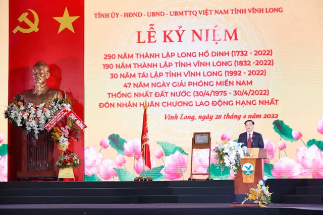 Vĩnh Long phấn đấu thành tỉnh phát triển nhanh và bền vững vào năm 2025 - Ảnh 1.