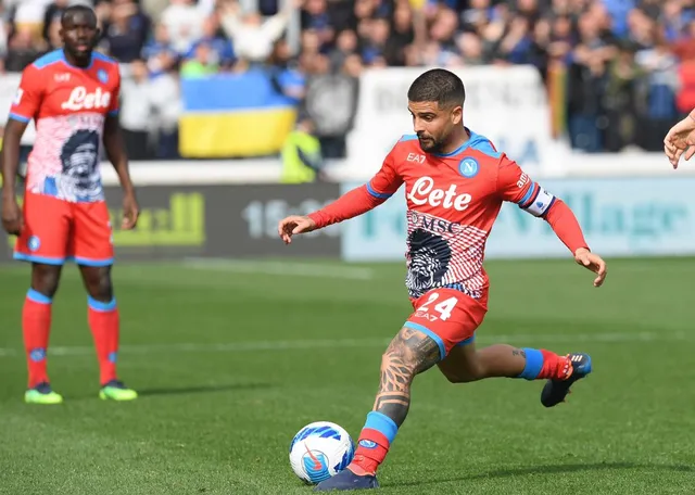 Napoli cùng AS Roma rủ nhau giành 3 điểm quan trọng - Ảnh 1.