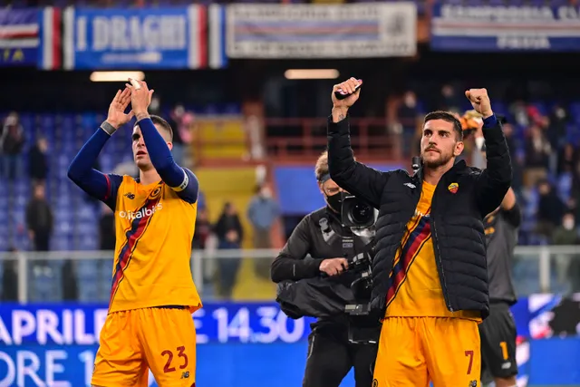 Napoli cùng AS Roma rủ nhau giành 3 điểm quan trọng - Ảnh 2.