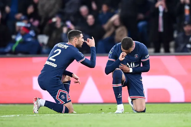 Messi, Neymar và Mbappe toả sáng, PSG thắng tưng bừng Lorient - Ảnh 1. Messi, Neymar và Mbappe toả sáng, PSG thắng tưng bừng Lorient - Ảnh 1.