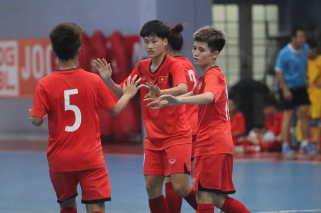 Hướng tới SEA Games 31: Đội tuyển nữ futsal Việt Nam tiếp tục đấu tập - Ảnh 1.