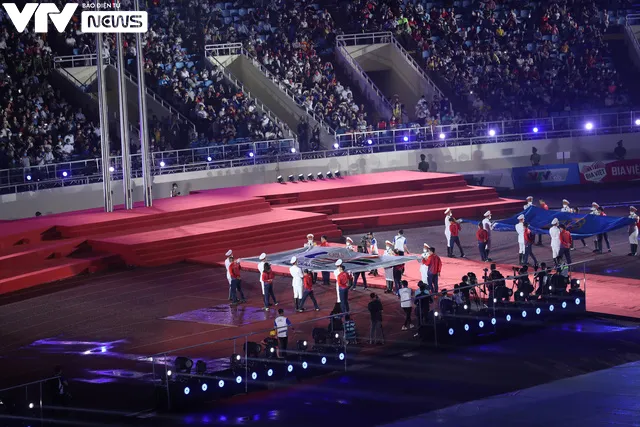 Lễ khai mạc SEA Games 31: Đại tiệc âm thanh, ánh sáng đậm bản sắc văn hóa Việt Nam - Ảnh 14. Lễ khai mạc SEA Games 31: Đại tiệc âm thanh, ánh sáng đậm bản sắc văn hóa Việt Nam - Ảnh 14.