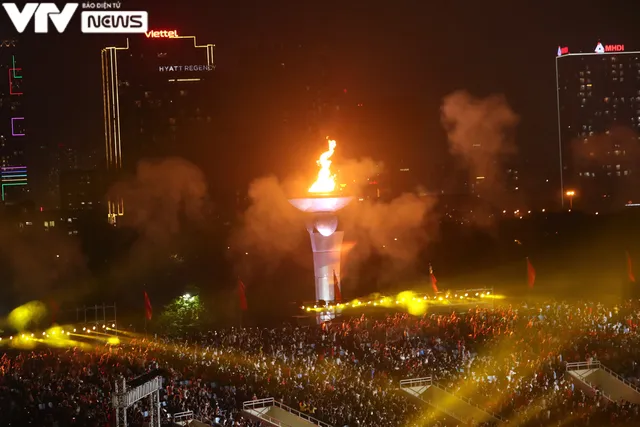 Lễ khai mạc SEA Games 31: Đại tiệc âm thanh, ánh sáng đậm bản sắc văn hóa Việt Nam - Ảnh 16. Lễ khai mạc SEA Games 31: Đại tiệc âm thanh, ánh sáng đậm bản sắc văn hóa Việt Nam - Ảnh 16.
