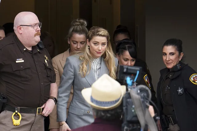 Amber Heard đã chọn Johnny Depp là nhân vật phản diện trong phim của mình - Ảnh 2. Amber Heard đã chọn Johnny Depp là nhân vật phản diện trong phim của mình - Ảnh 2.