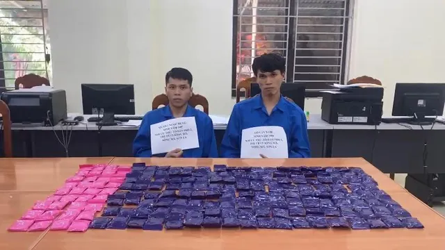 Phá thành công 2 chuyên án ma túy lớn, thu giữ 2 bánh heroin và hơn 30.000 viên ma túy tổng hợp - Ảnh 2.