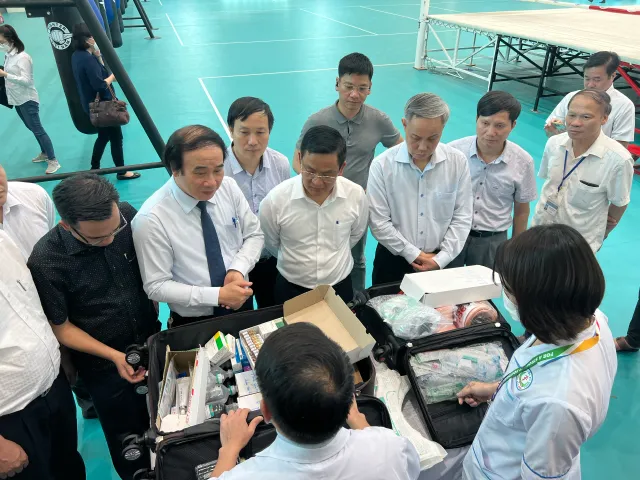 Kiểm tra công tác y tế phục vụ SEA Games 31 - Ảnh 2. Kiểm tra công tác y tế phục vụ SEA Games 31 - Ảnh 2.