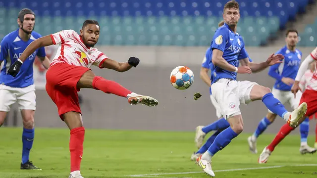Nhận định trước lượt trận bán kết Europa League: West Ham làm khách trước Frankfurt - Ảnh 2. Nhận định trước lượt trận bán kết Europa League: West Ham làm khách trước Frankfurt - Ảnh 2.