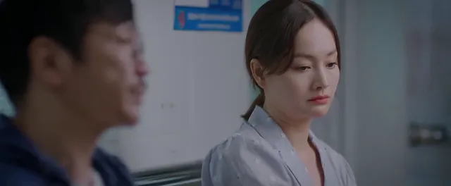 Thương ngày nắng về 2 - Tập 15: Mẹ chồng vô lý ép con dâu bán nhà và cách xử lý bất ngờ của bố chồng - Ảnh 9. Thương ngày nắng về 2 - Tập 15: Mẹ chồng vô lý ép con dâu bán nhà và cách xử lý bất ngờ của bố chồng - Ảnh 9.