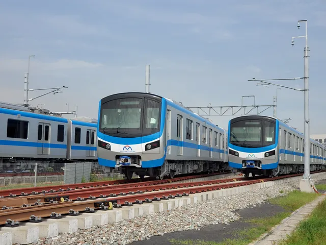 Đưa đoàn tàu metro số 16 17 về depot Long Bình, chuẩn bị chạy thử - Ảnh 6. Đưa đoàn tàu metro số 16 17 về depot Long Bình, chuẩn bị chạy thử - Ảnh 6.
