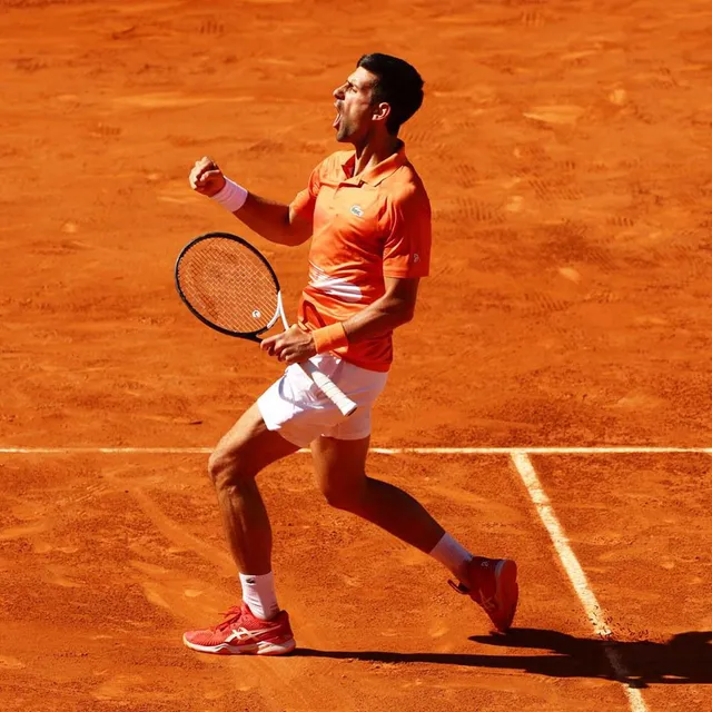 Madrid mở rộng | Carlos Alcaraz ngược dòng ngoạn mục trước Novak Djokovic - Ảnh 1.