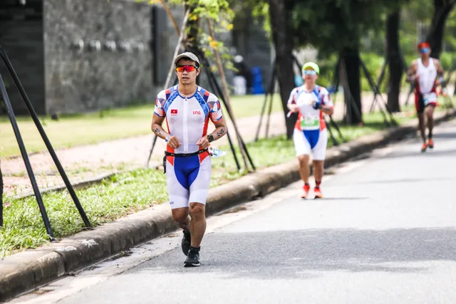 Gần 1.500 “người sắt” thi đấu tại VNG IRONMAN 70.3 Việt Nam - Ảnh 7.