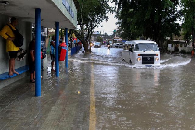 Số nạn nhân tử vong do bão ở Brazil tăng lên ít nhất 100 người - Ảnh 1.