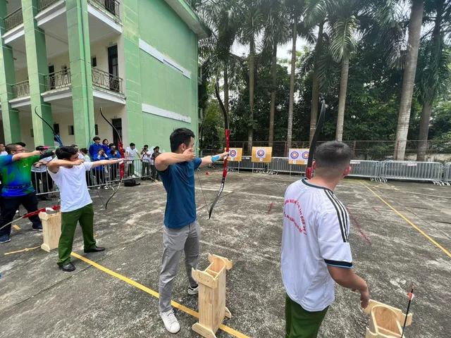 Sôi nổi hội trại Tuổi trẻ Công an Thủ đô học tập, thực hiện Sáu điều Bác Hồ dạy - Ảnh 22.