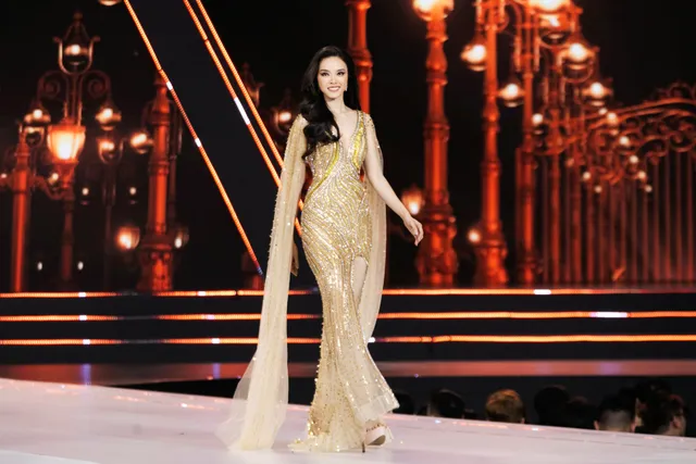 Thí sinh chuyển giới Đỗ Nhật Hà trình diễn quyến rũ tại Miss Universe Vietnam 2022 - Ảnh 9.