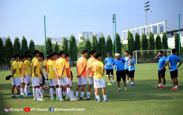 Tiền vệ Văn Trường: “Chiến thuật của thầy Nam khá giống với thầy Gong” - Ảnh 1.