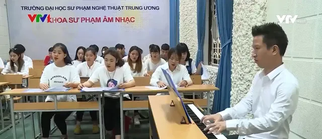 Tăng tốc đào tạo ngành Sư phạm cho chương trình mới - Ảnh 1.