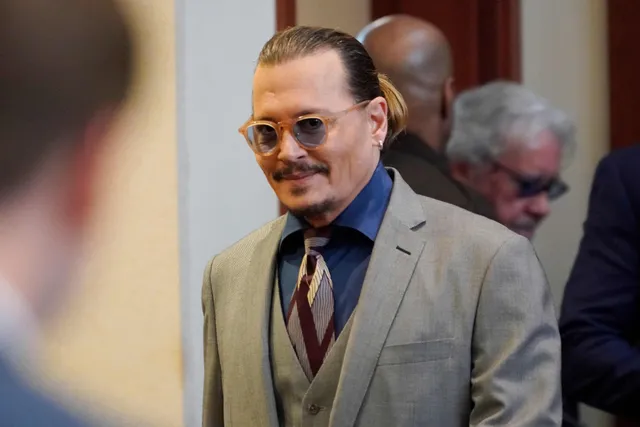 Thắng kiện, Johnny Depp đã trút bỏ được gánh nặng - Ảnh 1.