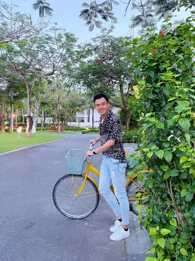 Diễn viên Việt tuần qua: Hồng Đăng cực tình cảm bên bà xã, Lương Thu Trang muốn có người chăm sóc - Ảnh 14. Diễn viên Việt tuần qua: Hồng Đăng cực tình cảm bên bà xã, Lương Thu Trang muốn có người chăm sóc - Ảnh 14.