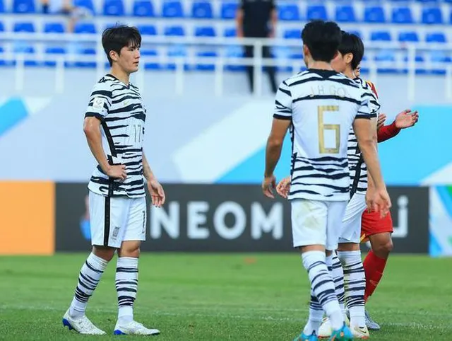 Trọng tài phạt nhầm cầu thủ U23 Hàn Quốc - Ảnh 7.