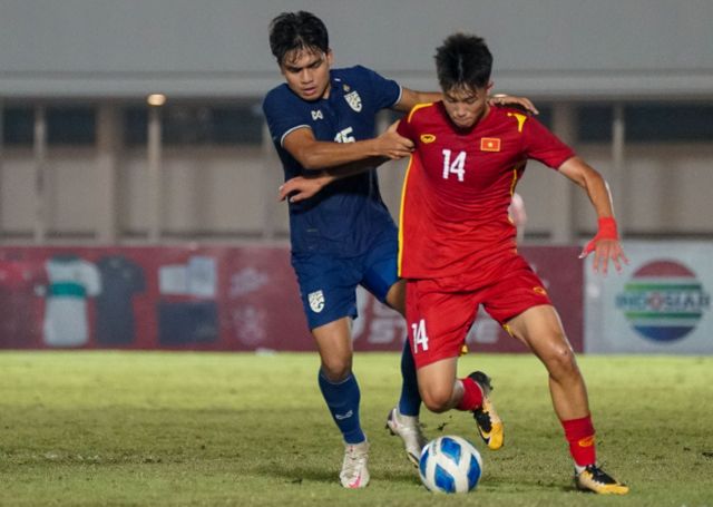 Ngược dòng giành 1 điểm trước U19 Thái Lan, U19 Việt Nam vào bán kết giải U19 ĐNÁ - Ảnh 1.