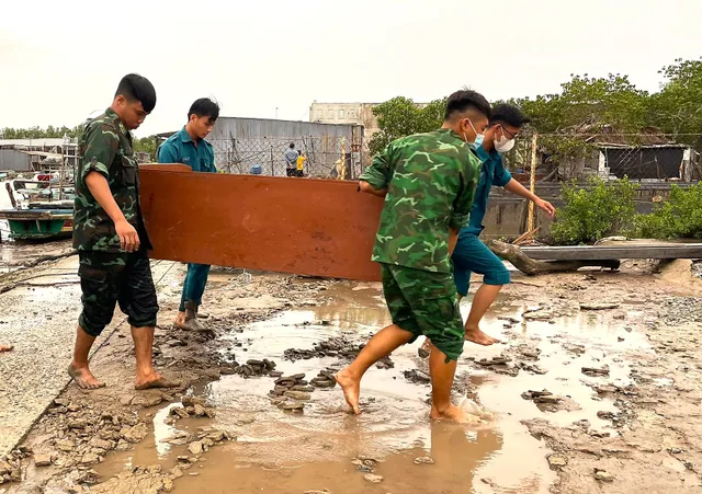 Bộ đội Biên phòng Cà Mau chủ động ứng phó thiên tai - Ảnh 1.