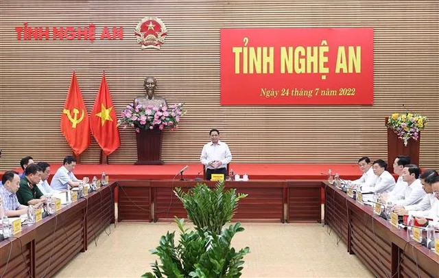 Thủ tướng: Tiếp tục đào sâu suy nghĩ, thúc đẩy tư duy đổi mới, tầm nhìn chiến lược để đưa Nghệ An trở thành tỉnh mạnh - Ảnh 2.