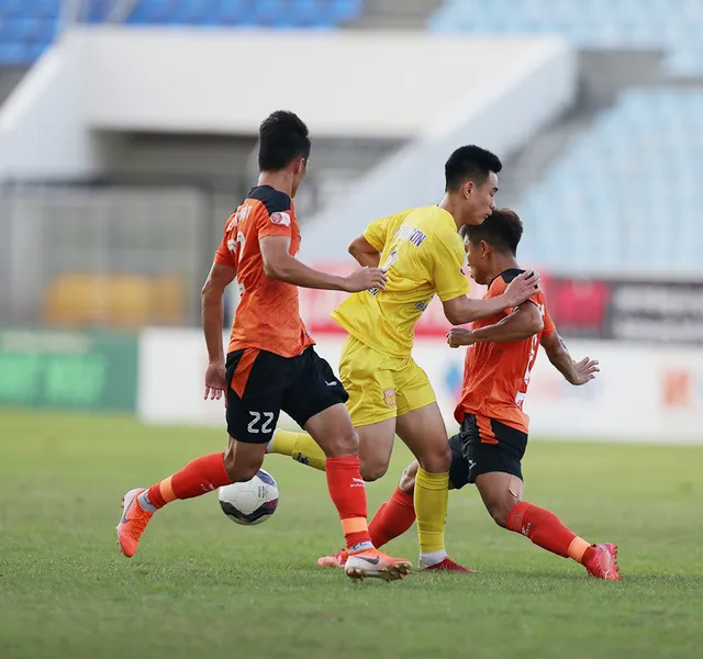 Vòng 10 VĐQG Night Wolf V.League 1-2022: Chùm ảnh SHB Đà Nẵng – Nam Định - Ảnh 11.