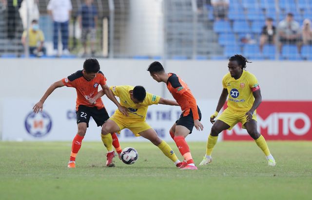 Vòng 10 VĐQG Night Wolf V.League 1-2022: Chùm ảnh SHB Đà Nẵng – Nam Định - Ảnh 7.