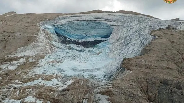 Lở băng trên dãy Alps ở Italy, ít nhất 6 người tử vong - Ảnh 1.