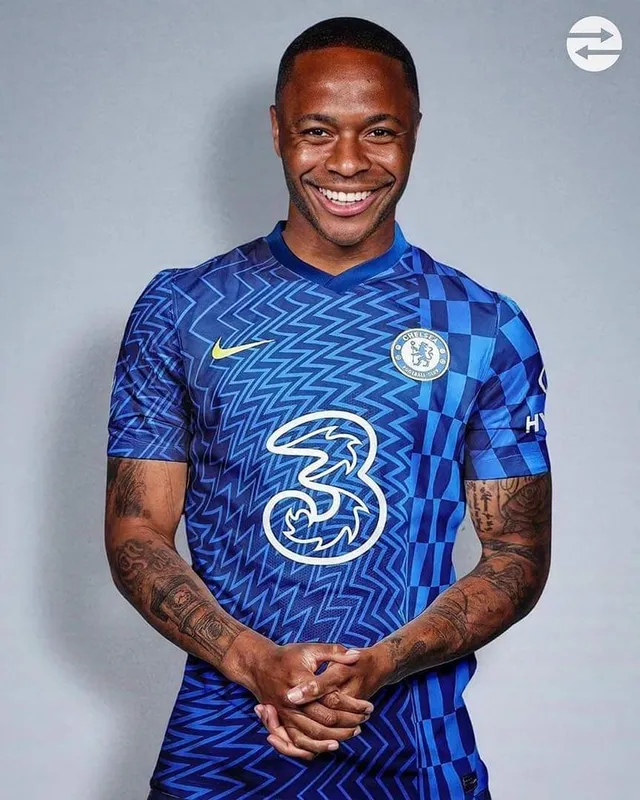 Chelsea đạt thỏa thuận chiêu mộ Sterling - Ảnh 1.