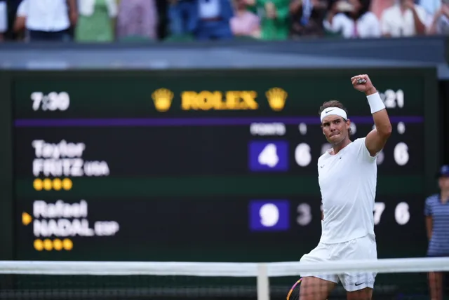 Rafael Nadal ngược dòng kịch tính vào bán kết Wimbledon - Ảnh 3. Rafael Nadal ngược dòng kịch tính vào bán kết Wimbledon - Ảnh 3.
