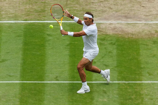 Rafael Nadal ngược dòng kịch tính vào bán kết Wimbledon - Ảnh 2. Rafael Nadal ngược dòng kịch tính vào bán kết Wimbledon - Ảnh 2.