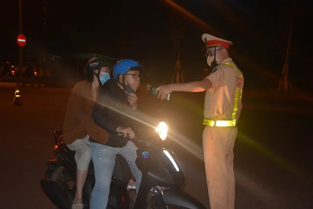 Gia Lai: Hơn 400 trường hợp vi phạm nồng độ cồn trong 10 ngày - Ảnh 1. Gia Lai: Hơn 400 trường hợp vi phạm nồng độ cồn trong 10 ngày - Ảnh 1.