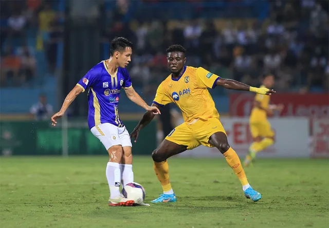 Vòng 10 VĐQG Night Wolf V.League 1-2022: Chùm ảnh Hà Nội – Sông Lam Nghệ An - Ảnh 11. Vòng 10 VĐQG Night Wolf V.League 1-2022: Chùm ảnh Hà Nội – Sông Lam Nghệ An - Ảnh 11.