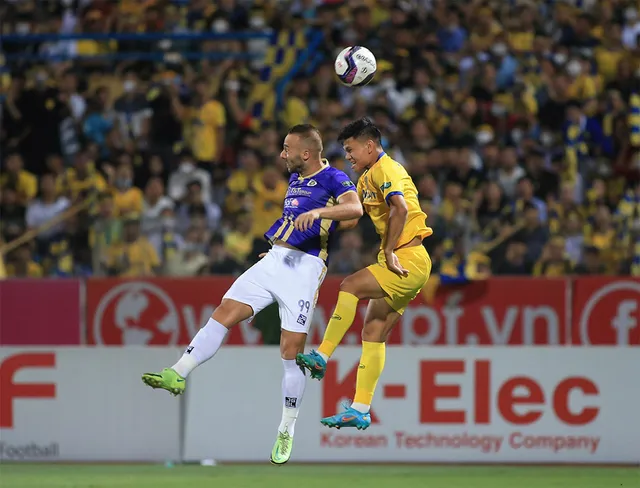 Vòng 10 VĐQG Night Wolf V.League 1-2022: Chùm ảnh Hà Nội – Sông Lam Nghệ An - Ảnh 12. Vòng 10 VĐQG Night Wolf V.League 1-2022: Chùm ảnh Hà Nội – Sông Lam Nghệ An - Ảnh 12.