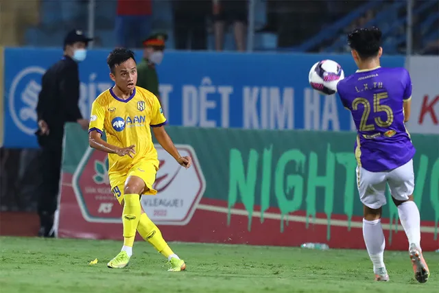 Vòng 10 VĐQG Night Wolf V.League 1-2022: Chùm ảnh Hà Nội – Sông Lam Nghệ An - Ảnh 4. Vòng 10 VĐQG Night Wolf V.League 1-2022: Chùm ảnh Hà Nội – Sông Lam Nghệ An - Ảnh 4.