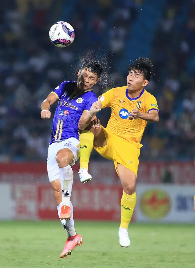 Vòng 10 VĐQG Night Wolf V.League 1-2022: Chùm ảnh Hà Nội – Sông Lam Nghệ An - Ảnh 9. Vòng 10 VĐQG Night Wolf V.League 1-2022: Chùm ảnh Hà Nội – Sông Lam Nghệ An - Ảnh 9.