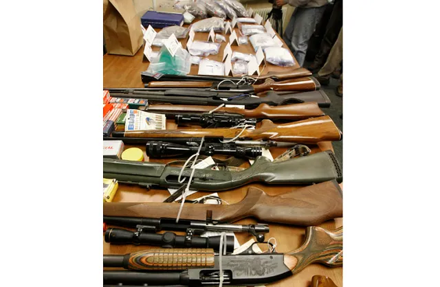 Thành phố Houston (Mỹ) thu mua hơn 700 khẩu súng từ người dân - Ảnh 2.
