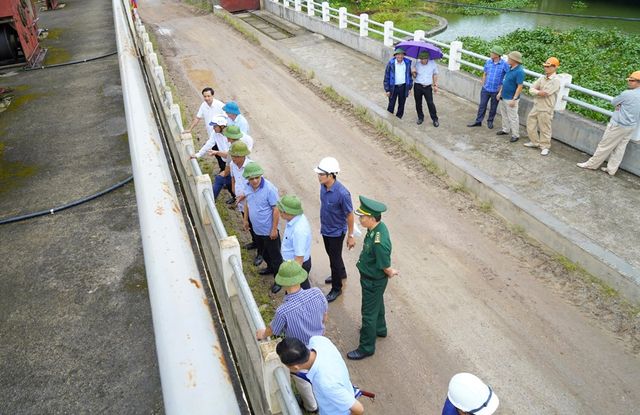 Từ 18h ngày 10/8, Hải Phòng cấm biển, đình chỉ giao thông đường thuỷ nội địa - Ảnh 1.