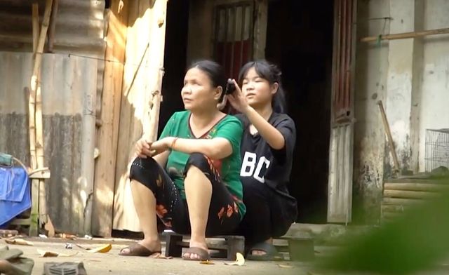 Cặp lá yêu thương: Mái tóc của mẹ, tương lai của con - Ảnh 2.