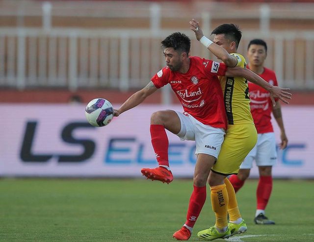 V.League | Lee Nguyễn nhanh chóng bắt nhịp với CLB TP Hồ Chí Minh - Ảnh 1.