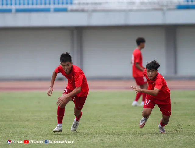 U16 Việt Nam hoàn thành buổi tập cuối cùng trước trận chung kết với U16 Indonesia - Ảnh 12. U16 Việt Nam hoàn thành buổi tập cuối cùng trước trận chung kết với U16 Indonesia - Ảnh 12.