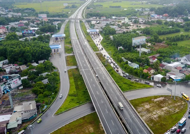 Du lịch phục hồi thần tốc, nhà đầu tư đổ dồn về BĐS du lịch Phan Thiết - Mũi Né - Ảnh 1.