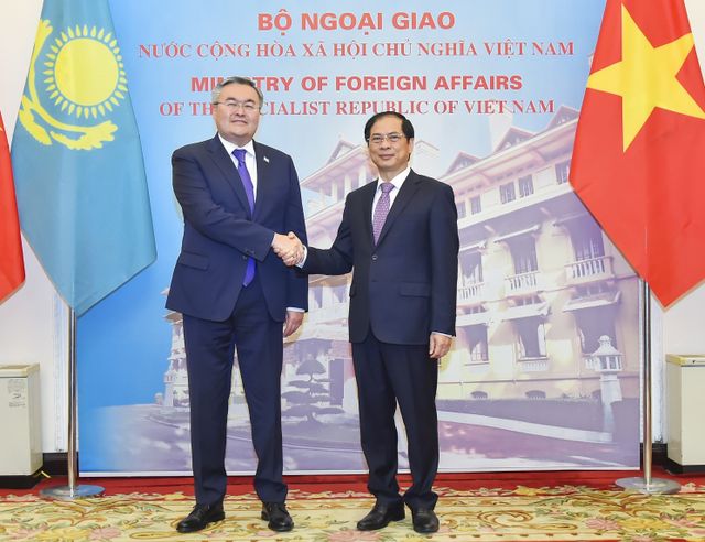 Thúc đẩy mạnh mẽ quan hệ hữu nghị truyền thống và hợp tác nhiều mặt Việt Nam - Kazakhstan - Ảnh 1.