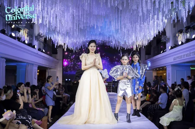 Ấn tượng Colorful Universe Fashion Show – Đêm vũ trụ đa sắc màu - Ảnh 7.